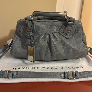 Authentic Marc Jacobs with un branded purse
